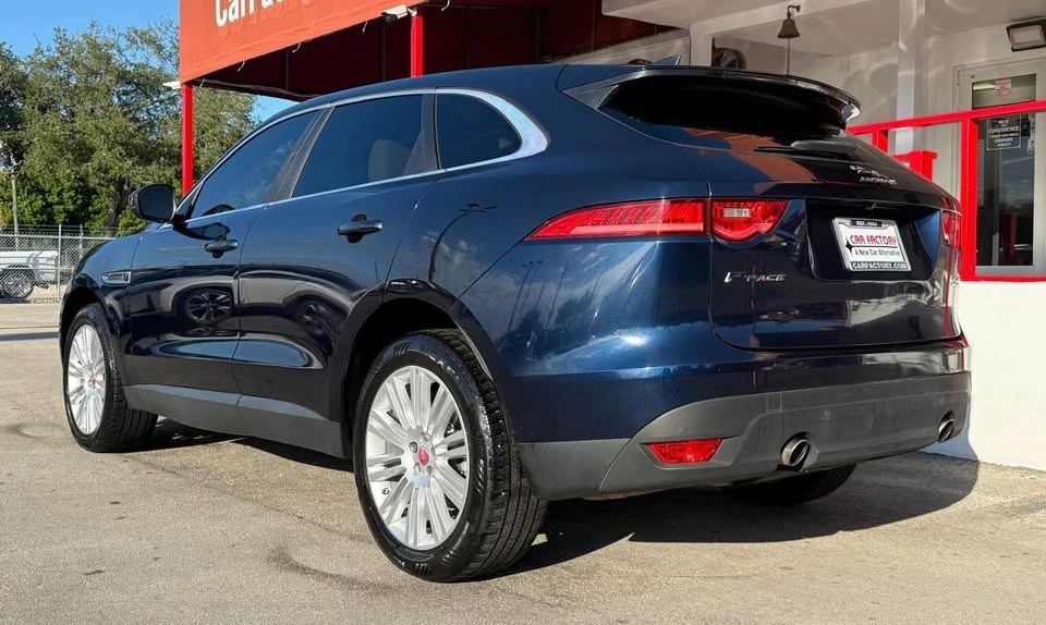 2020 Jaguar F-Pace - Image 4 of 7