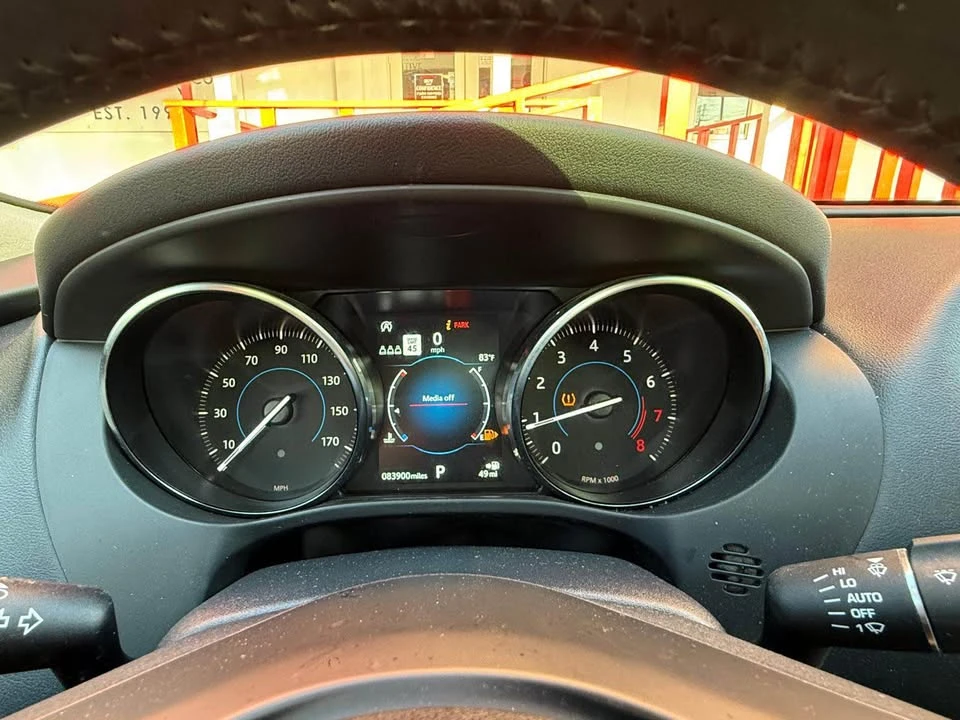 2020 Jaguar F-Pace - Image 6 of 7