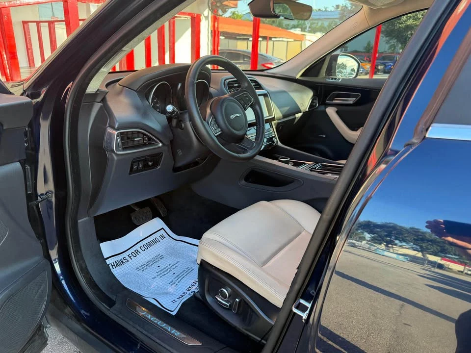 2020 Jaguar F-Pace - Image 5 of 7