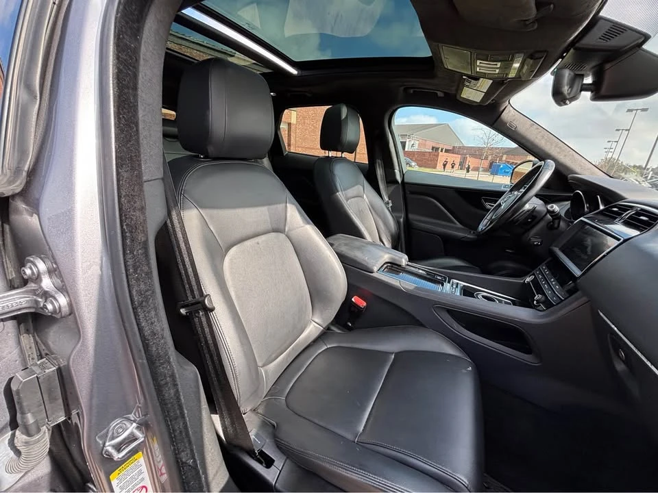 2020 Jaguar F-Pace - Image 15 of 20