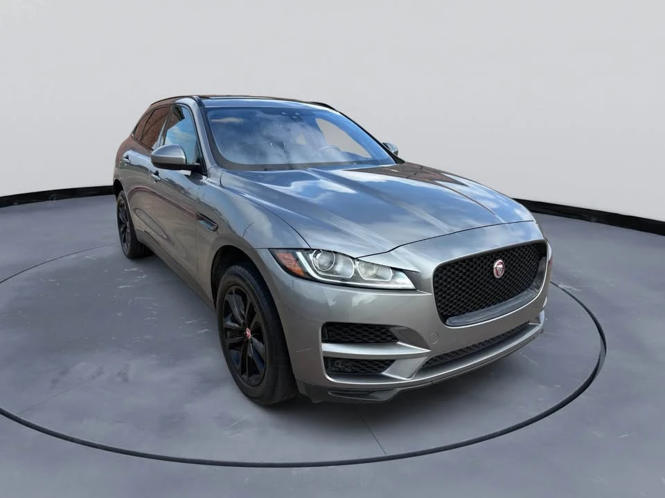 2020 Jaguar F-Pace - Image 2 of 17