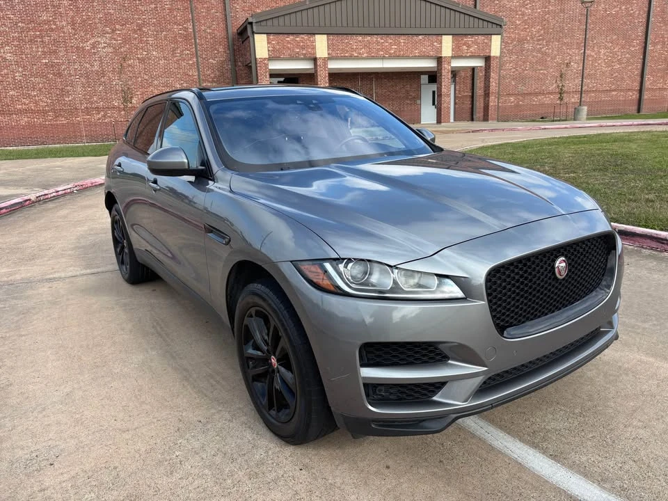 2020 Jaguar F-Pace - Image 2 of 20