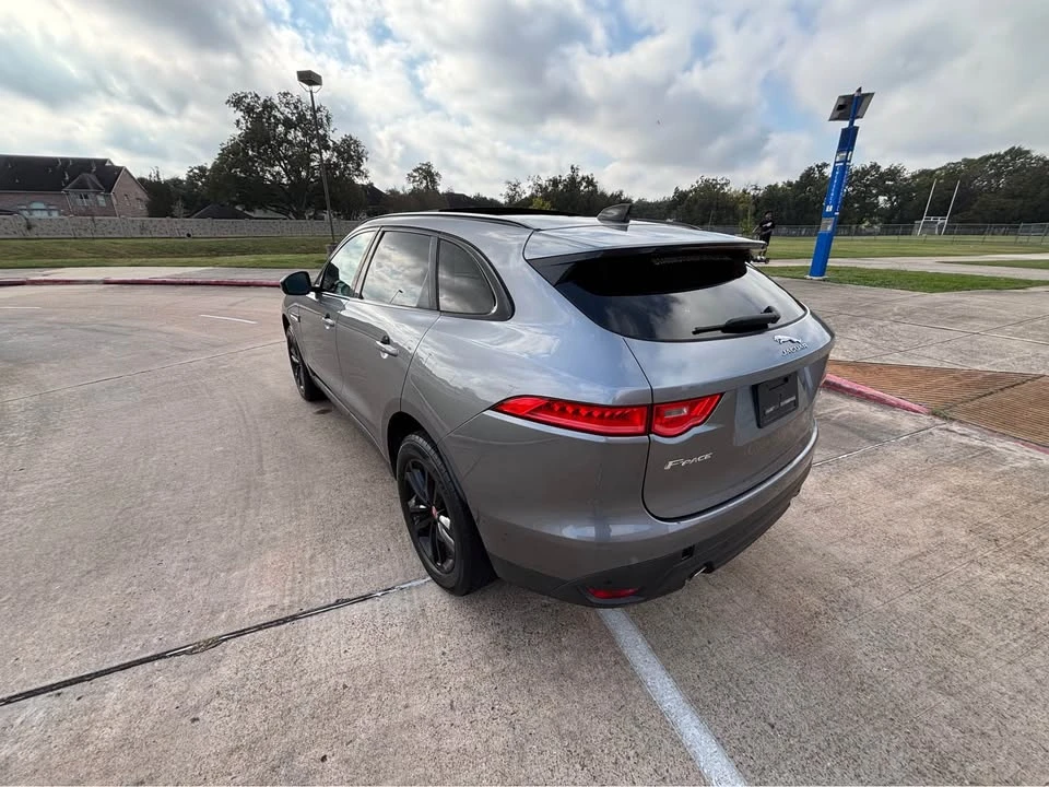 2020 Jaguar F-Pace - Image 16 of 20
