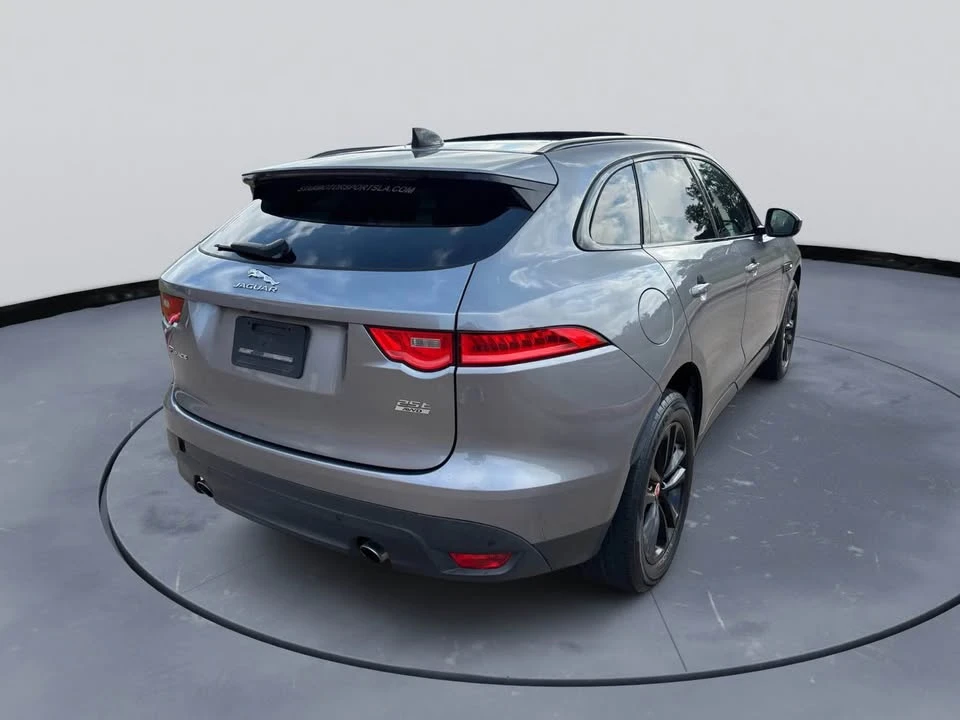 2020 Jaguar F-Pace - Image 5 of 17