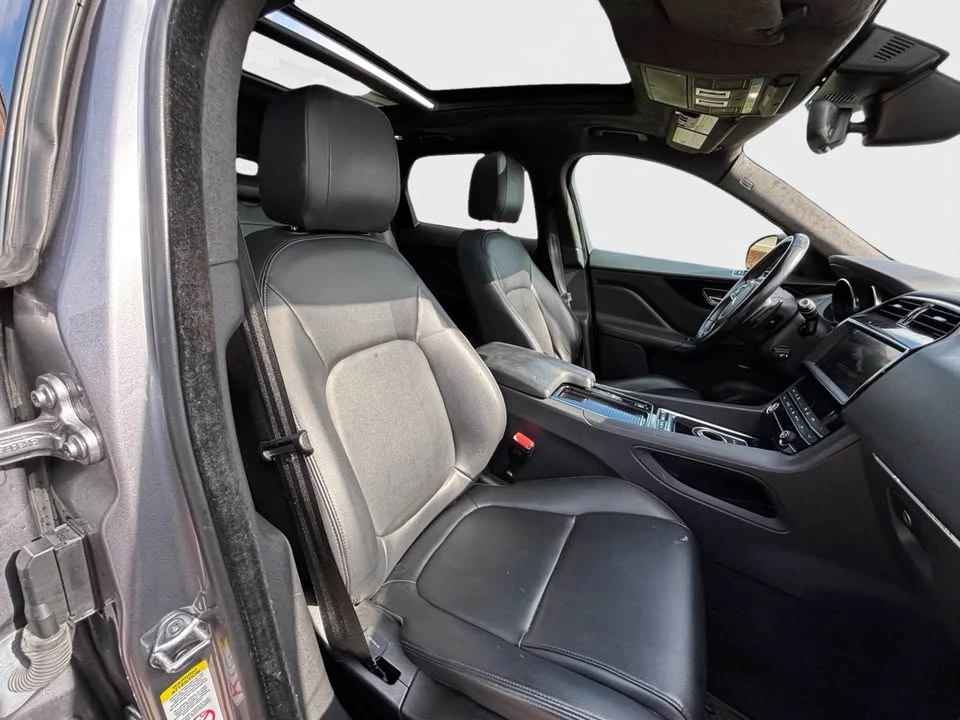 2020 Jaguar F-Pace - Image 11 of 17