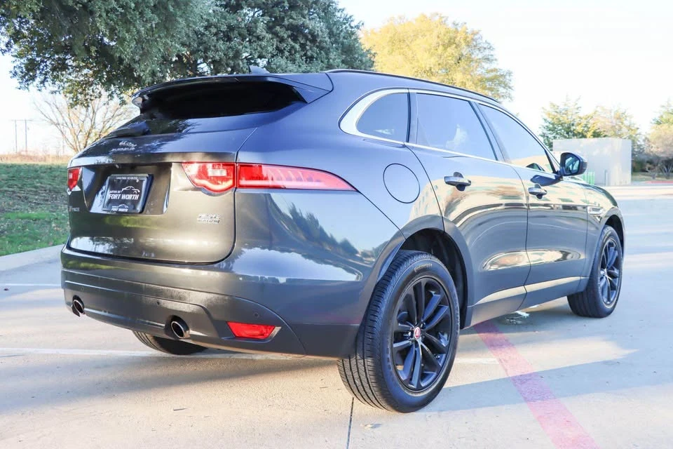 2020 Jaguar F-Pace - Image 6 of 11