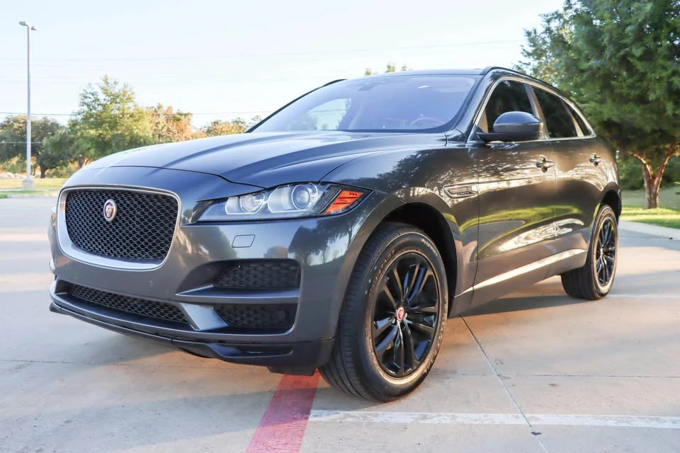 2020 Jaguar F-Pace - Image 3 of 11