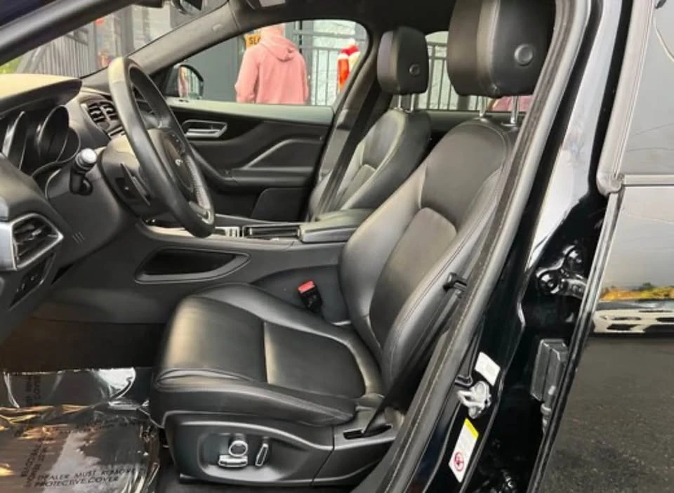 2020 Jaguar F-Pace - Image 9 of 13