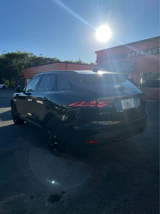 2020 Jaguar F-Pace - Image 4 of 10