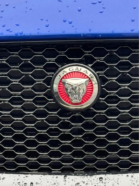2020 Jaguar F-Pace - Image 2 of 7