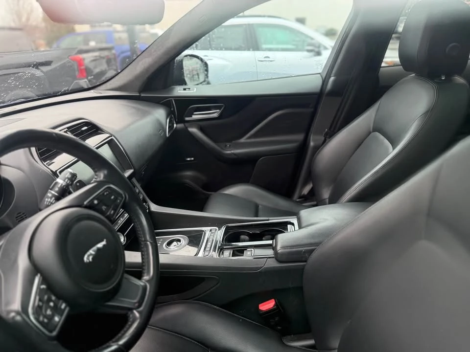 2020 Jaguar F-Pace - Image 5 of 7