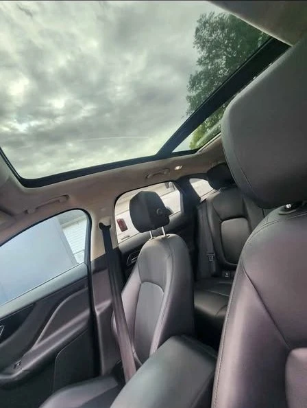 2020 Jaguar F-Pace - Image 5 of 6