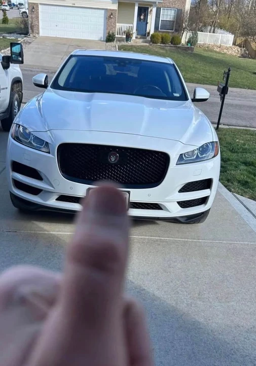 2020 Jaguar F-Pace - Image 4 of 9