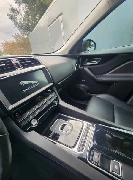 2020 Jaguar F-Pace - Image 4 of 6