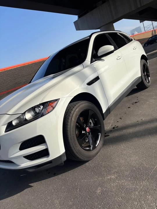2020 Jaguar F-Pace - Image 7 of 18