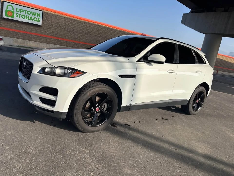 2020 Jaguar F-Pace - Image 8 of 18