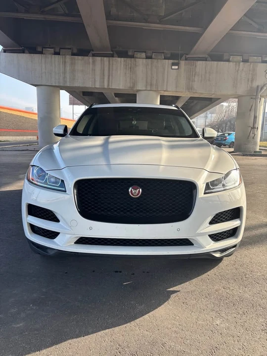 2020 Jaguar F-Pace - Image 2 of 18