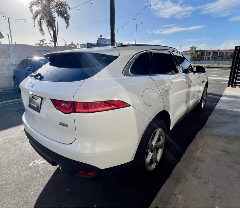 2020 Jaguar F-Pace - Image 7 of 19