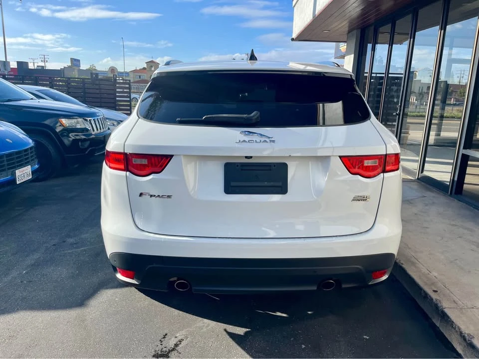 2020 Jaguar F-Pace - Image 8 of 19