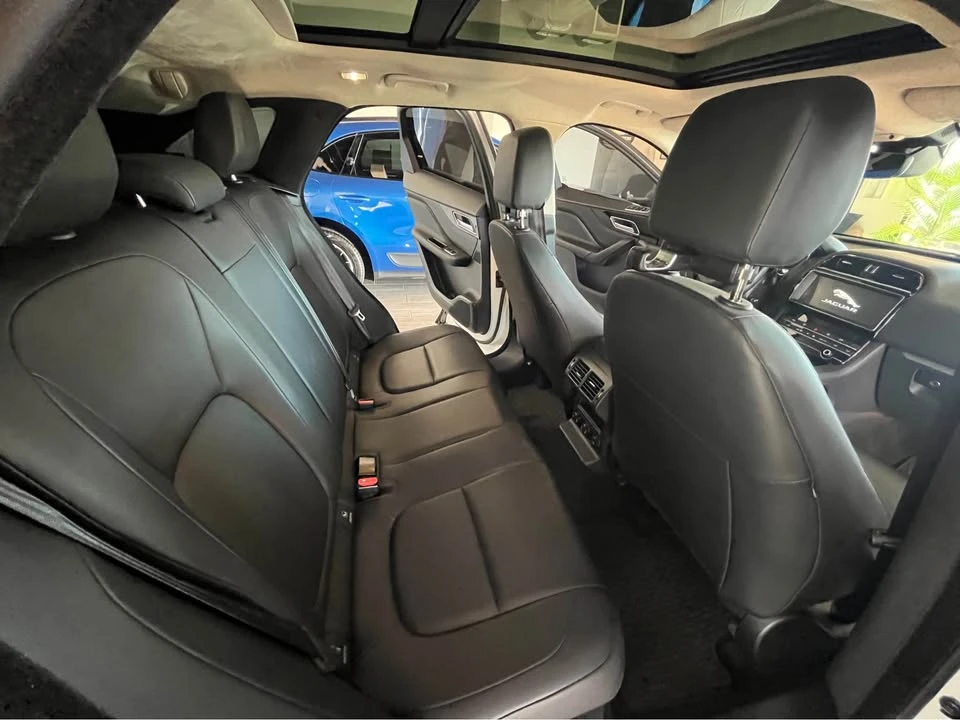2020 Jaguar F-Pace - Image 15 of 20