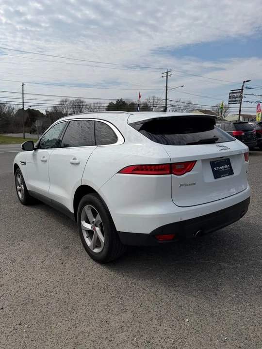 2020 Jaguar F-Pace - Image 6 of 11