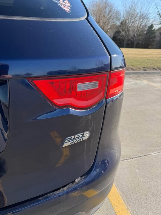 2020 Jaguar F-Pace - Image 8 of 10