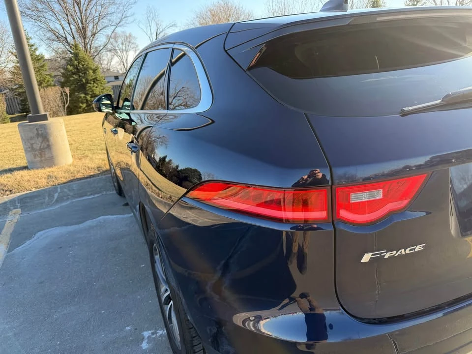 2020 Jaguar F-Pace - Image 9 of 10