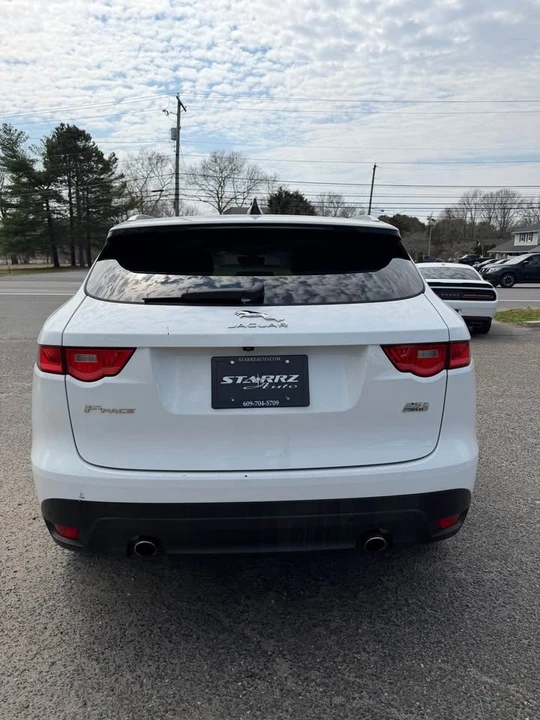 2020 Jaguar F-Pace - Image 5 of 11