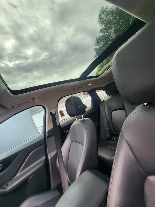 2020 Jaguar F-Pace - Image 3 of 6