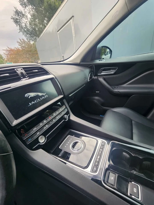 2020 Jaguar F-Pace - Image 4 of 6