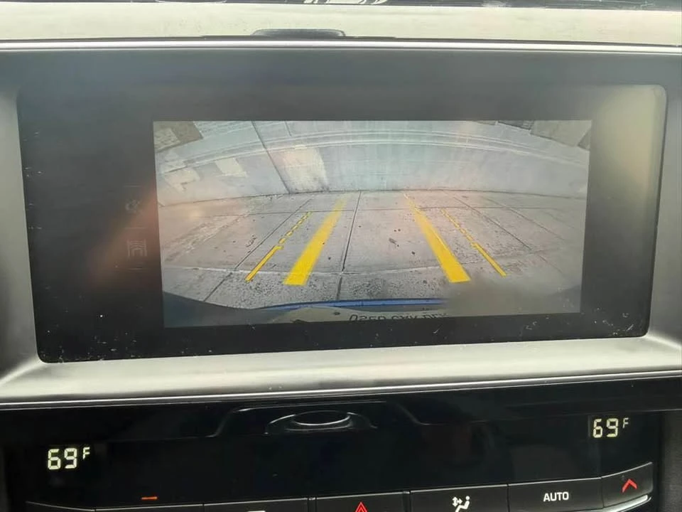 2020 Jaguar F-Pace - Image 9 of 16