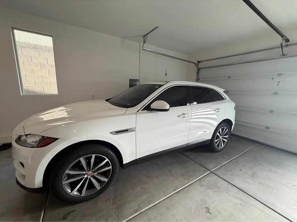2020 Jaguar F-Pace - Image 11 of 12