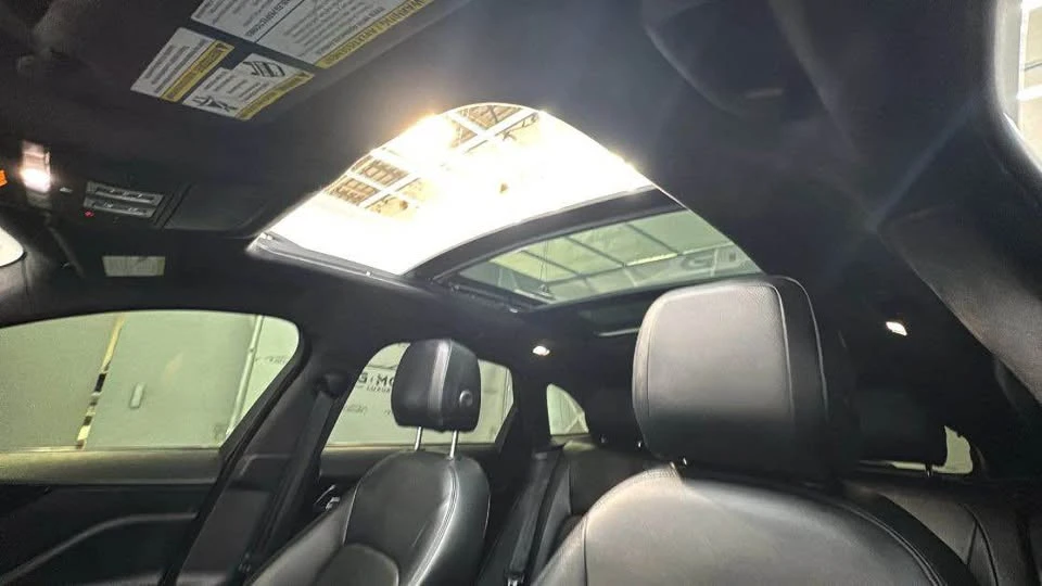 2020 Jaguar F-Pace - Image 16 of 20