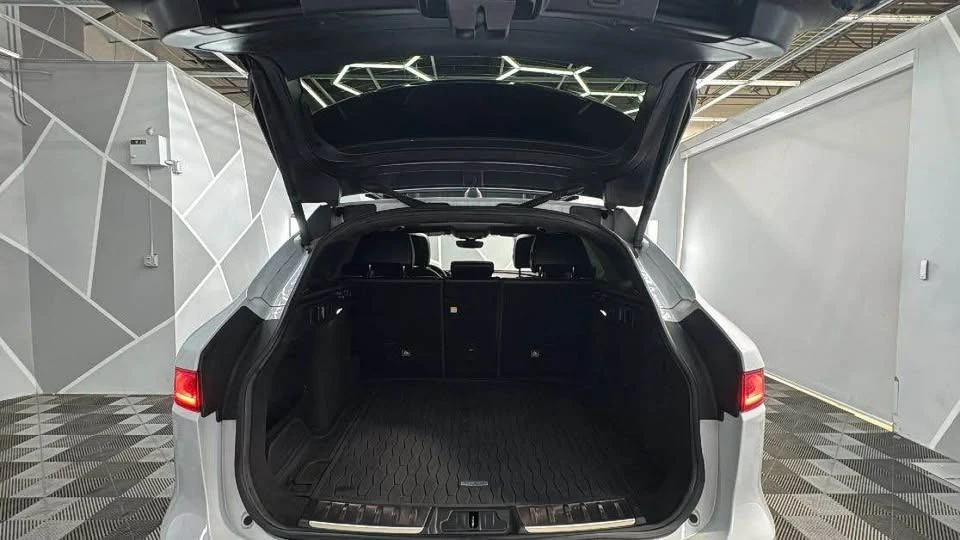 2020 Jaguar F-Pace - Image 19 of 20