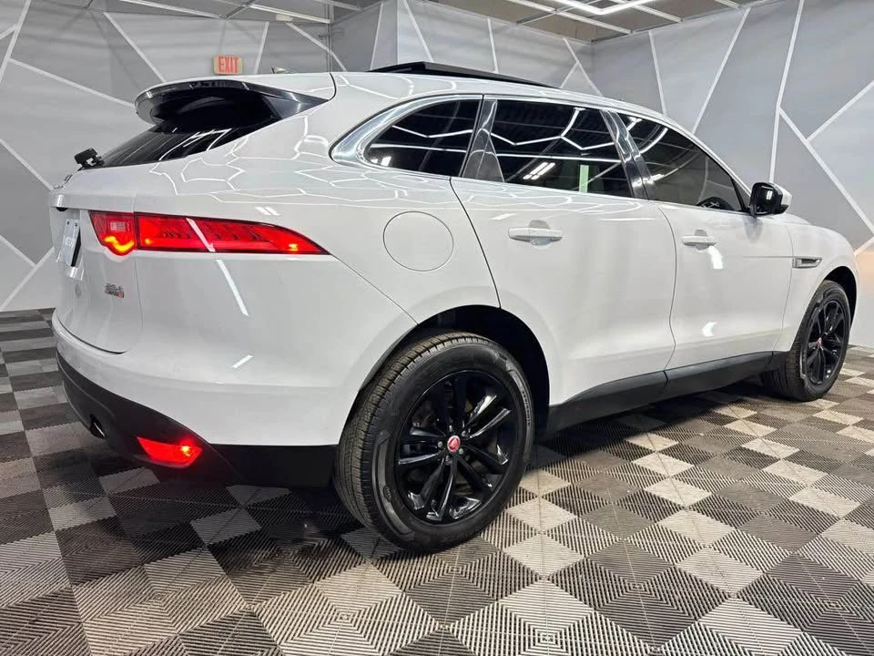 2020 Jaguar F-Pace - Image 8 of 20