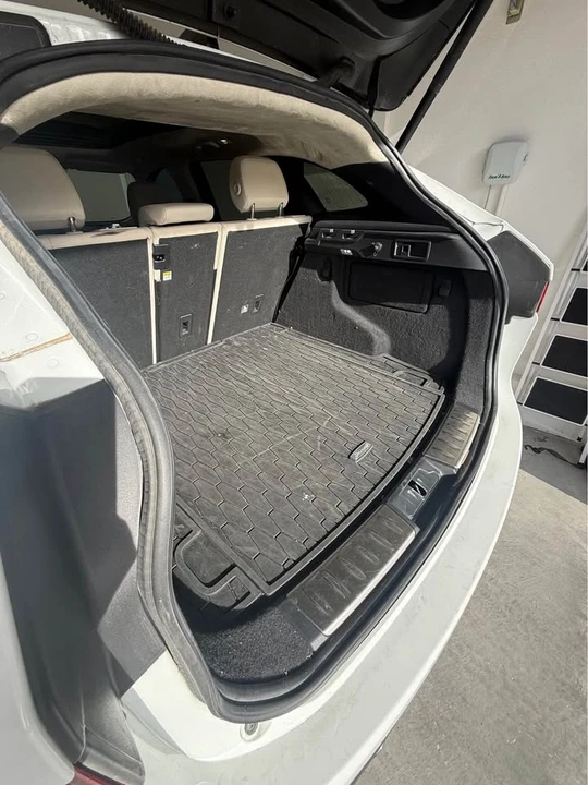 2020 Jaguar F-Pace - Image 10 of 12