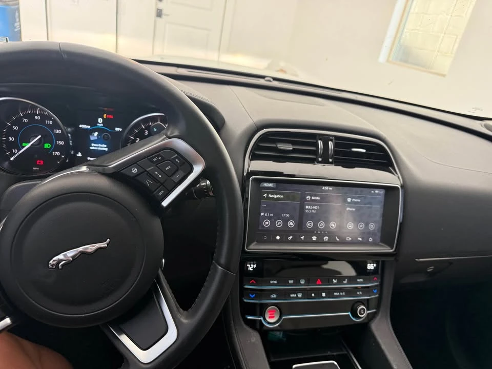 2020 Jaguar F-Pace - Image 2 of 12