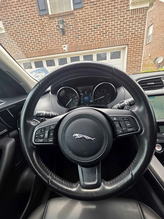 2020 Jaguar F-Pace - Image 5 of 20