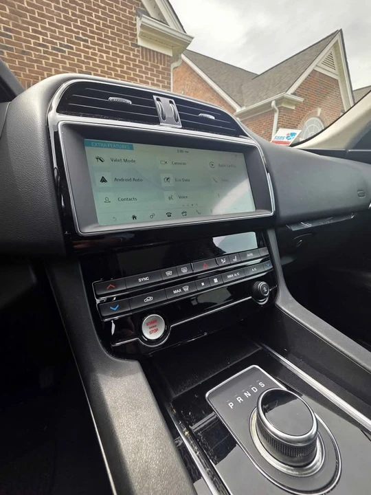 2020 Jaguar F-Pace - Image 7 of 20