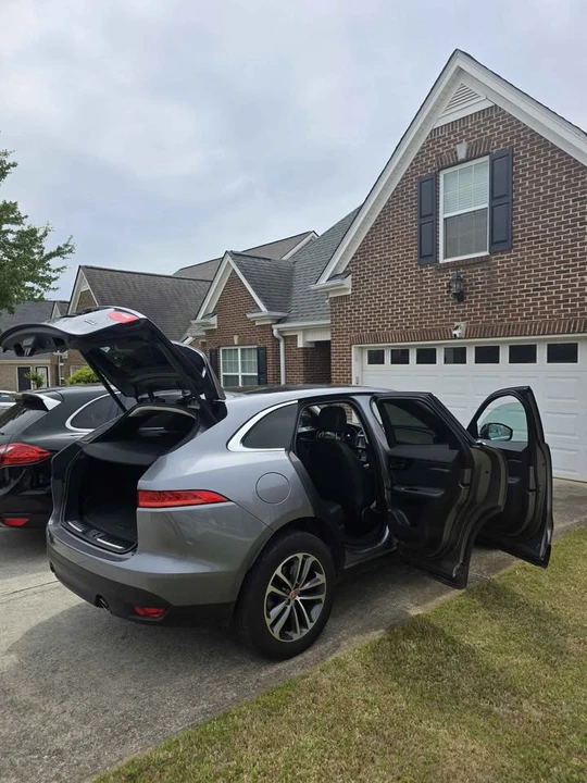 2020 Jaguar F-Pace - Image 18 of 20
