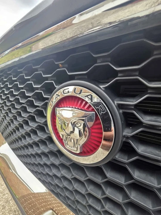 2020 Jaguar F-Pace - Image 8 of 20