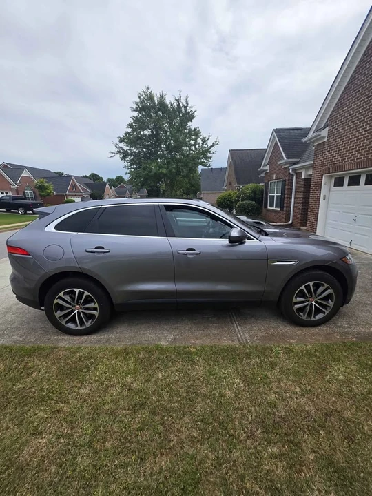 2020 Jaguar F-Pace - Image 10 of 20