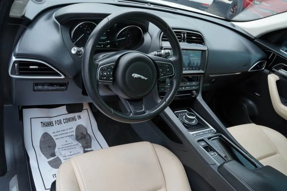2020 Jaguar F-Pace - Image 11 of 21