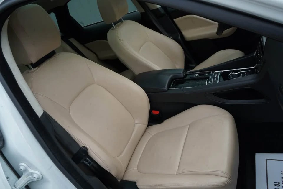 2020 Jaguar F-Pace - Image 19 of 21