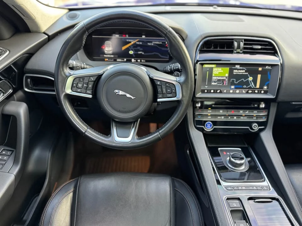 2020 Jaguar F-Pace - Image 14 of 19