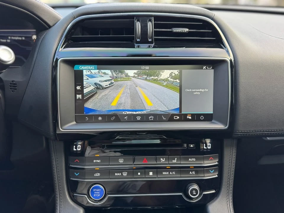 2020 Jaguar F-Pace - Image 9 of 19