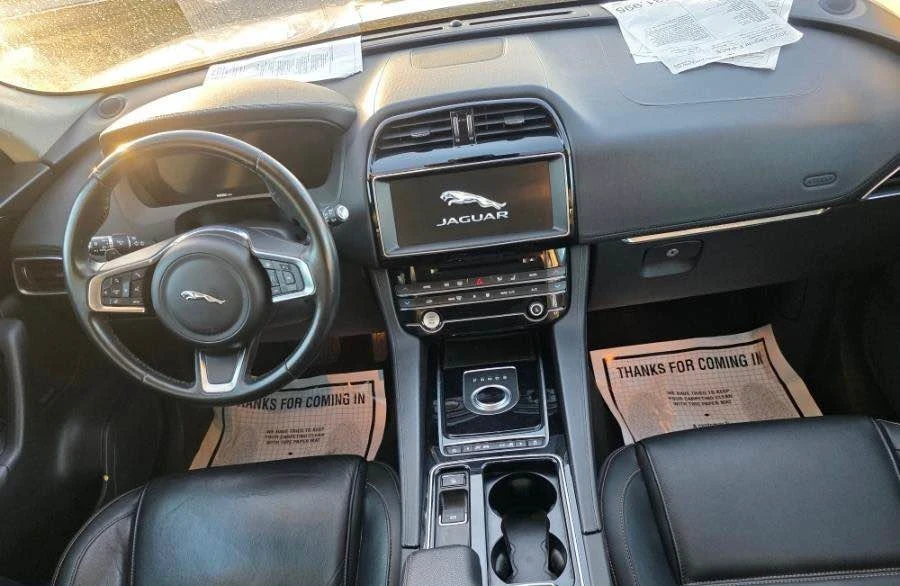 2020 Jaguar F-Pace - Image 12 of 17