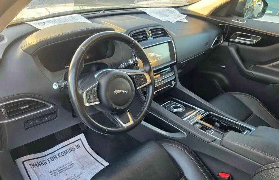 2020 Jaguar F-Pace - Image 8 of 17
