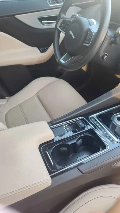 2020 Jaguar F-Pace - Image 7 of 7