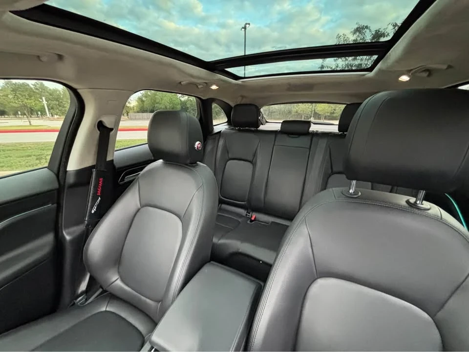 2020 Jaguar F-Pace - Image 7 of 11